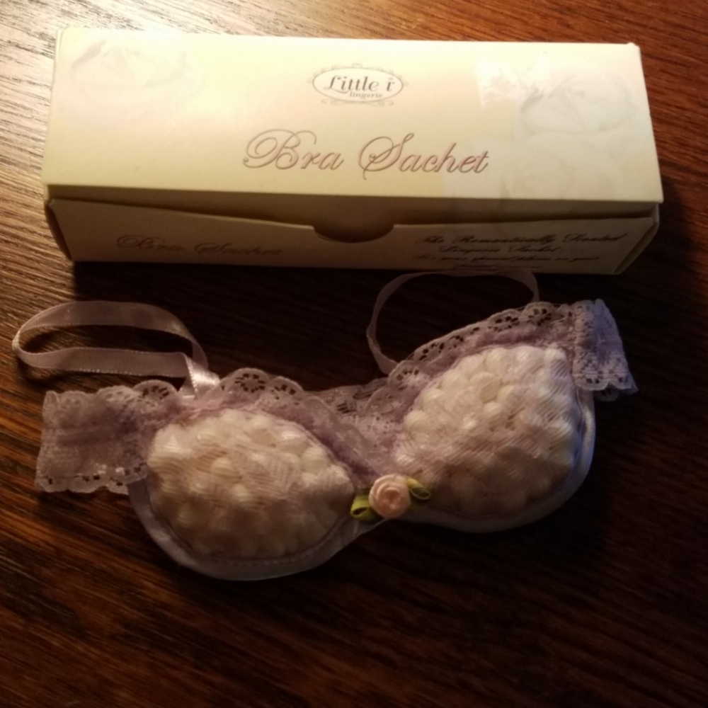 Little R Bra Sachets Purple Lace Fresh Powdery